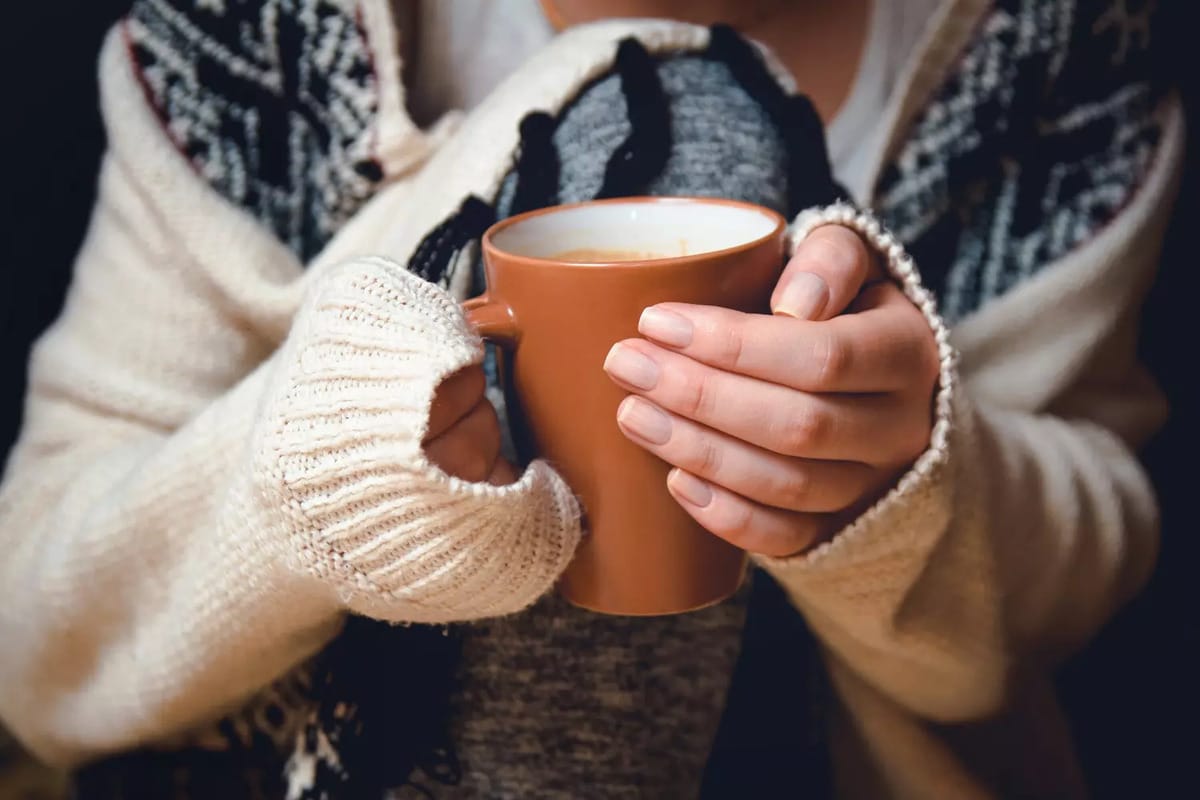 Hot chocolate, tea or wine