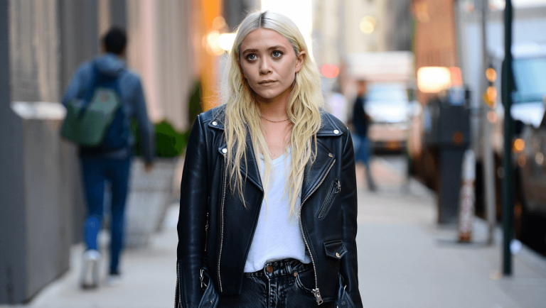 Ashley Olsen attend YES Scholars 25th Anniversary Gala on September 04, 2025 in Los Angeles, California.