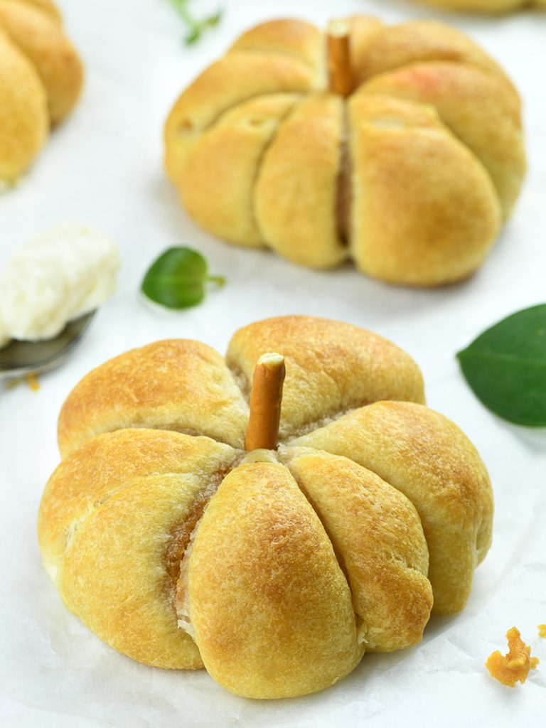 Crescent Pumpkins with Cream Cheese and Pumpkin Pie Filling