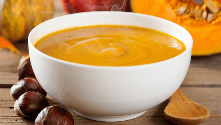 Velouté de potimarron et châtaignes : la recette facile et incontournable de l’automne