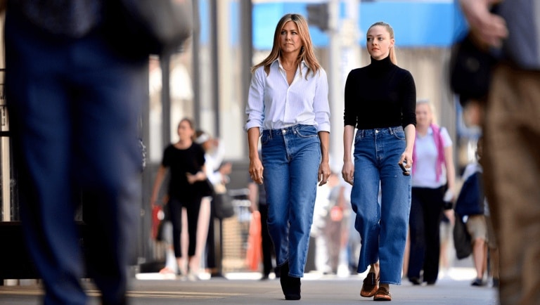 Jennifer Aniston, Amanda Seyfried, and More Celebs Are Avoiding Skinny Jeans in Favor of This Less Skintight Denim