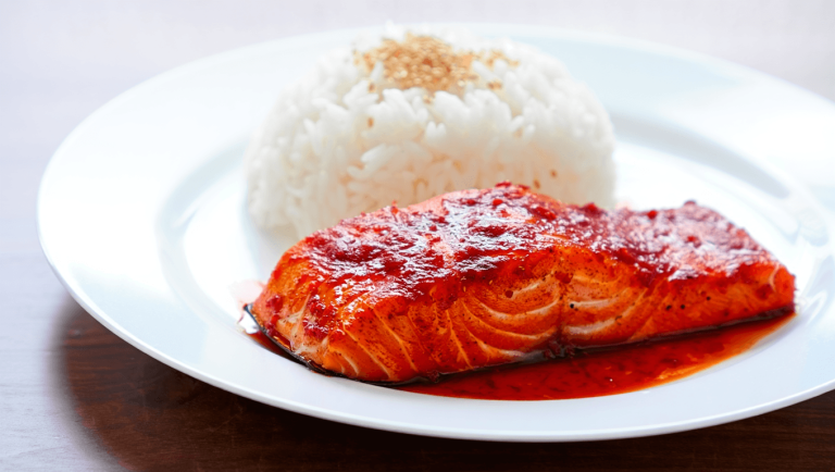 Saumon à la coréenne à la sauce gochujang prêt en 8 minutes