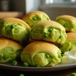 Petits pains express aux petits pois : la recette magique à faire sans four