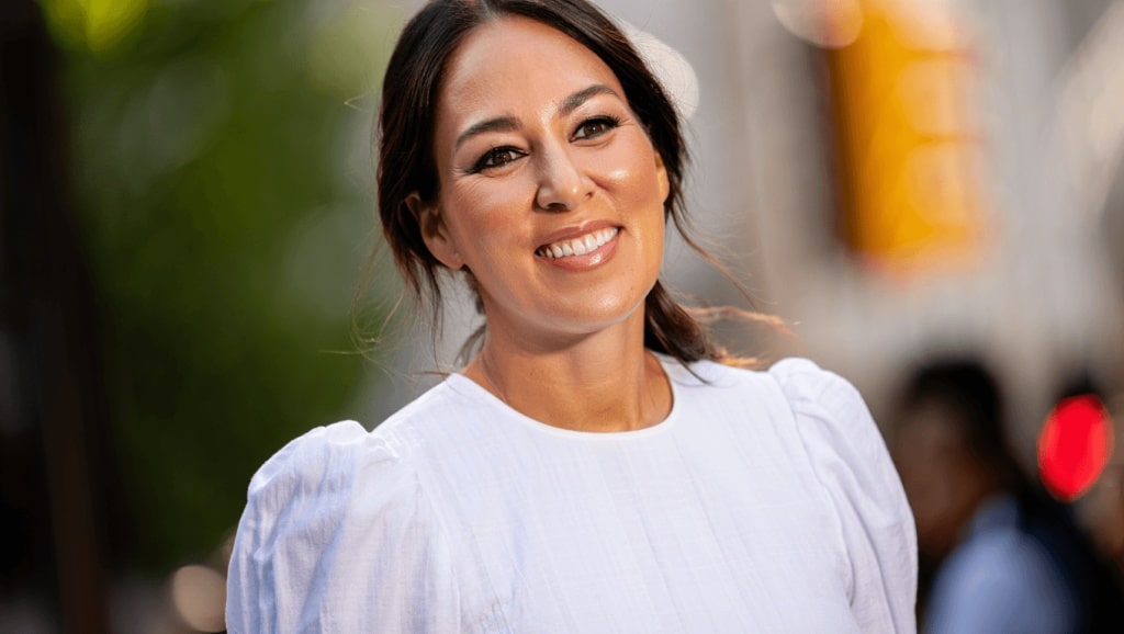 Joanna Gaines' Blouse Has a Smart Sleeve Detail That Adds Whimsy to Any Outfit — Grab Similar Styles from $11