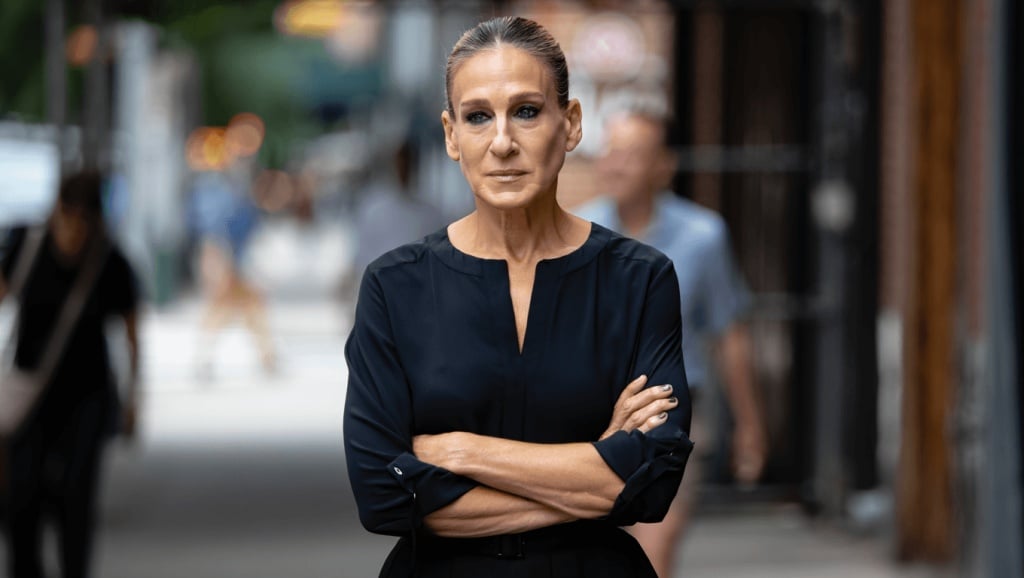 Sarah Jessica Parker’s Office-Friendly Shirt Is Elegant Enough for Al Fresco Dining, Outdoor Concerts, and More