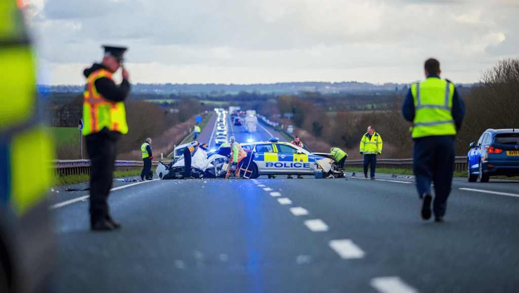 Drivers issued urgent traffic warning as serious accidents prompt police to shut major roads
