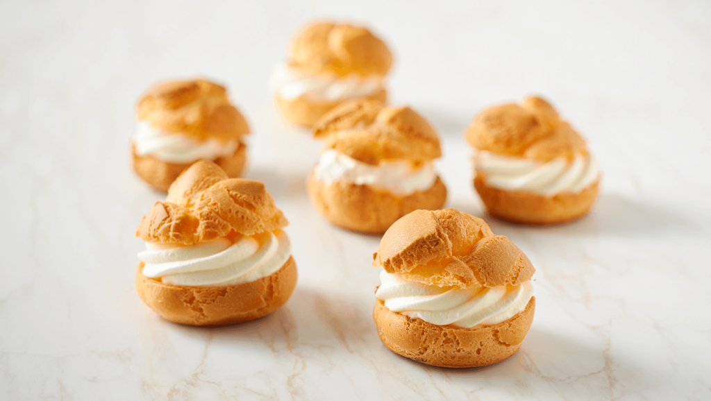 Cream Puffs with Basic Cream Chantilly