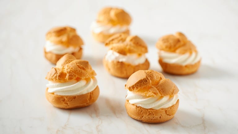 Cream Puffs with Basic Cream Chantilly