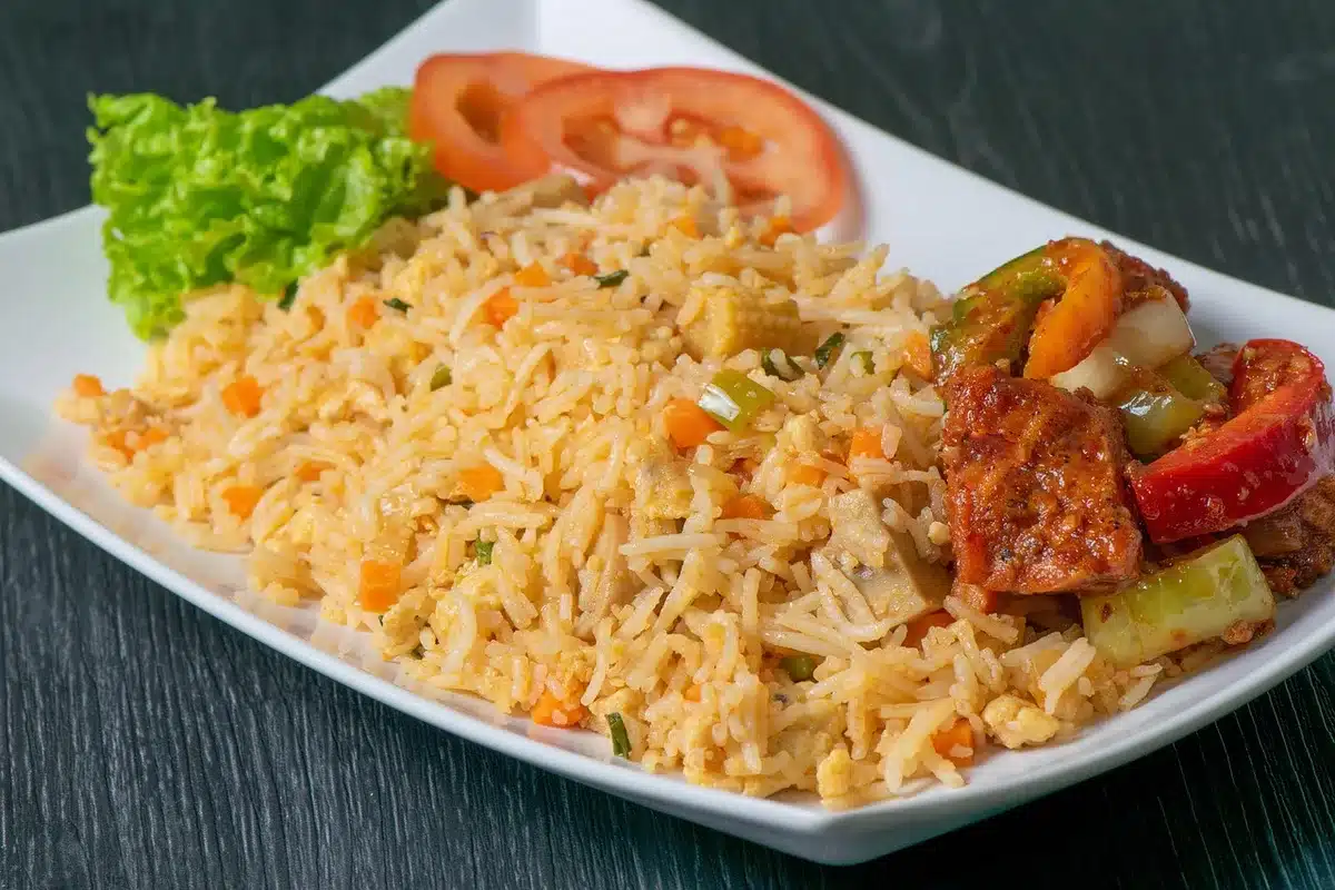 Assorted colorful vegetables high in fiber and water on a plate