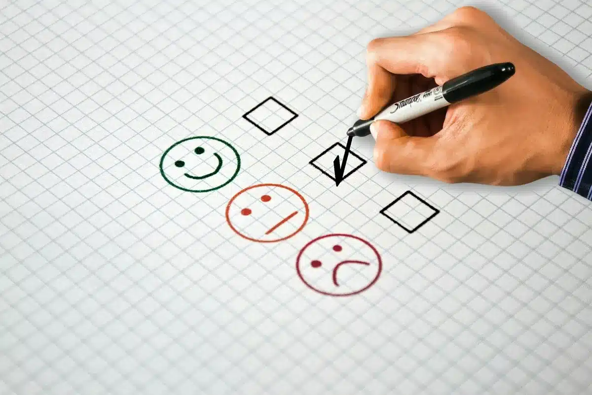 Graphique stylisé montrant différences de fatigue par âge et sexe